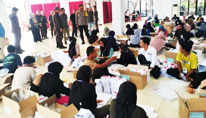 Menghadapi voting Day Kapolres Touna Bersama Kajari Cek Gudang Logistik KPU dan Lokasi Pelipatan Kertas Surat Suara