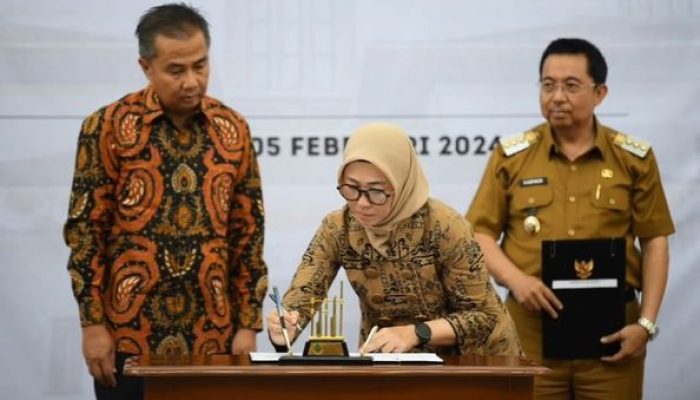 PEMDA TOJO UNA-UNA TANDATANGANI NOTA KESEPAKATAN BERSAMA DENGAN PEMPROV JAWA BARAT