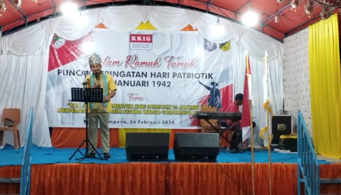 Wakil Bupati Tojo Una-Una  memberi sambutan pada Peringatan Hari Patriotik Ke-82