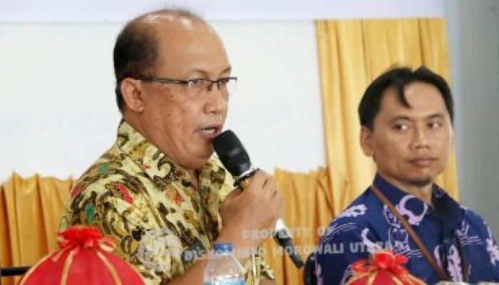 Kepala Dinas Kominfo Morowali Utara, Membuka Kegiatan FGD Pembinaan Statistik Sektoral 2024