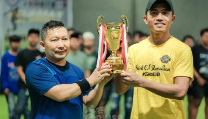 Bupati Amirudin Buka Secara Resmi, Futsal Ramadhan Cup 2024 Antar Alumni SMA Negeri 1 Luwuk