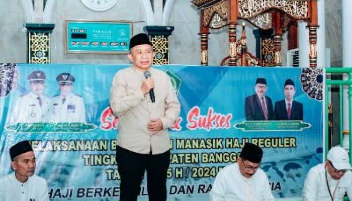 Wakil Bupati H. Furqanuddin, Buka Program Bimbingan Manasik Haji Reguler Banggai Untuk Musim Haji 2024