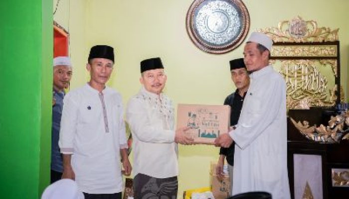 Bupati Amirudin Sambangi Desa Trans Mayayap, Dalam Kegiatan Safari Ramadhan