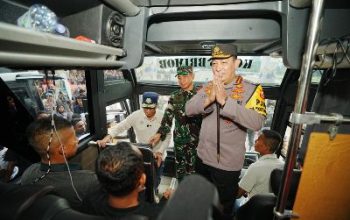 Tindaklanjuti Arahan Presiden, Kapolri Lepas Mudik Gratis Polri Presisi
