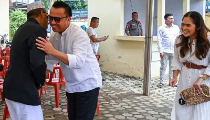 Bupati Delis dan Istrinya, Hadiri Open House Hari Raya Idul Fitri di Rujab Wabup