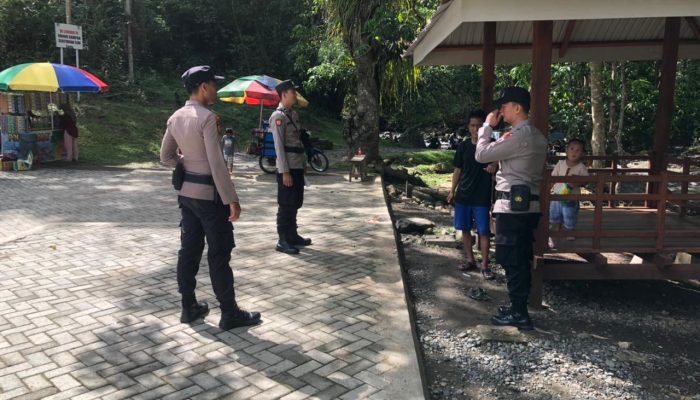 Polsek Ulubongka dalam rangka memelihara kamptibmas serta kewaspadaan lakukan patroli dan beri himbauan Kamtibmas