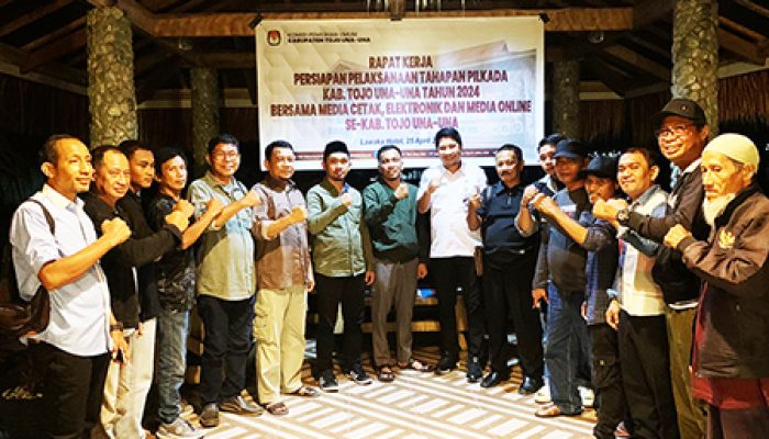  KPU Tojo Una-Una Duduk Satu Meja Dengan Awak Media Bahas kerja sama Pemberitaan pada Pelaksanaan Tahapan Pilkada