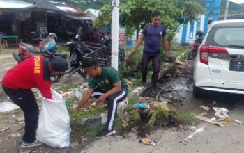 Peringati Bulan Karya Bakti SatPol PP Dan Damkar, TNI Polri, BPBD dan DLH Bersama Masyarakat, Gelar Kerja Bakti di Pelabuhan dan Pasar Salakan