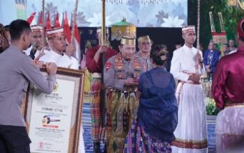 Kapolri Diberi Gelar Adat-Pusaka, Oleh Dewan Adat dan Kerajaan di Sulawesi Selatan