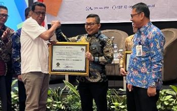 Pemkab Banggai Raih Penghargaan Penilaian Kepatuhan Pelayanan Publik Dari Ombudsman RI