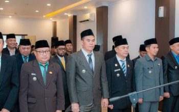 Lantik 19 Camat Sebagai PPATS, Bupati Amirudin : Jalankan Tugas Dengan Integritas Dan Profesionalisme