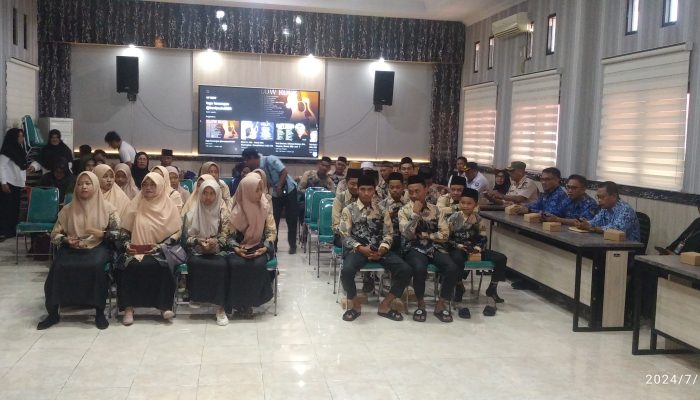 PJ Sekda Tojo Una-Una lepas Kafilah  ke Arena MTQ Kota Palu