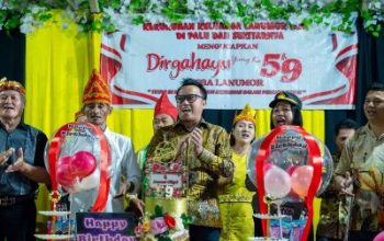 Hadiri HUT Desa Lanumor, Bupati Delis : Hendaklah Selalu Mengucap Syukur