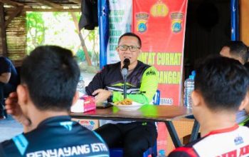 Dekatkan Diri Dengan Masyarakat, Kapolres Banggai Gelar Jumat Curhat
