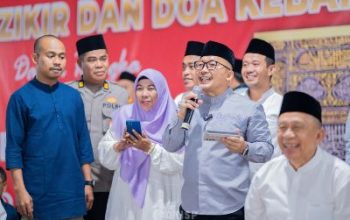 Dzikir Dan Doa Kebangsaan: Bupati Amirudin Bagikan 10 Hadiah Umroh dan Rp 1 Juta Untuk 100 Jamaah Terpilih