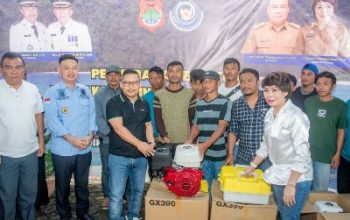 Bupati Banggai Serahkan 355 Mesin Ketinting dan Alat Pancing, Kepada 43 Kelompok Nelayan di 24 Kecamatan