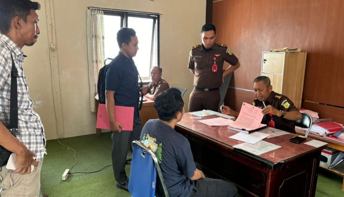 Polda Sulteng Serahkan Kurir Sabu 15 Kg Warga Marawola Kejari Palu