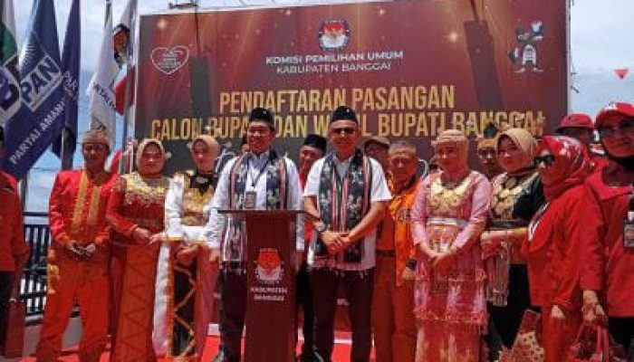 Pasangan HY2M Resmi Daftar ke KPU Banggai