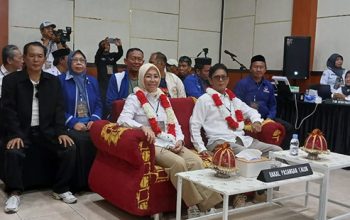 Pasangan SOLUSI Mendaftarkan Diri di KPU Tojo Una-Una Pada Hari Terakhir