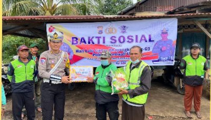 Peringati HUT Polantas ke-69, Satlantas Polres Morowali Utara Bagikan Puluhan Paket Sembako