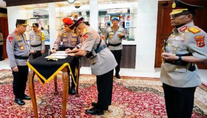 Brigjen Patrige Renwarin, Resmi Jabat Kapolda Papua