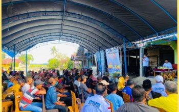 Kampanye Perdana, Amirudin Sapa Warga Moilong dan Furqanuddin Disambut Hangat di Pagimana