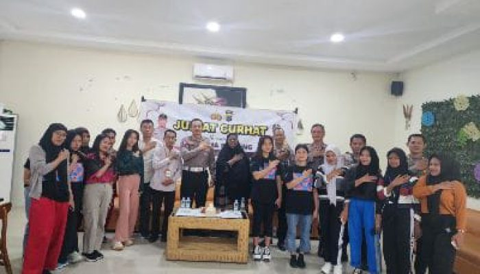 Serap Aspirasi Warga Kab. Sigi Melalui Jumat Curhat, Dirlantas terima Keluhan Jalan Berlubang
