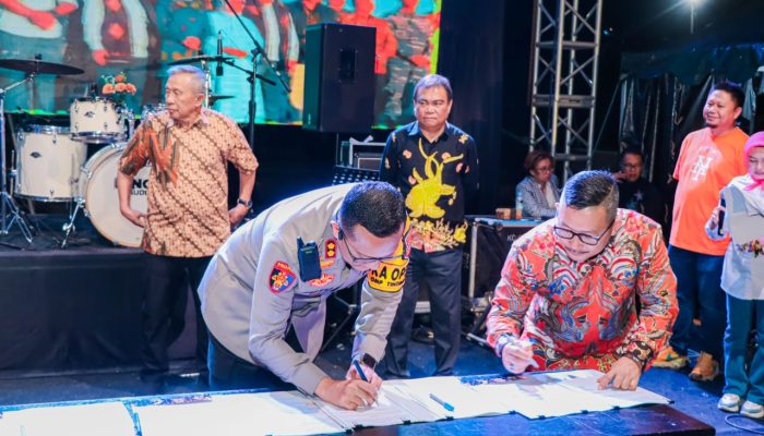 Kapolres dan Bupati Banggai Tanda Tangani Nota Kesepakatan Layanan Kedaruratan