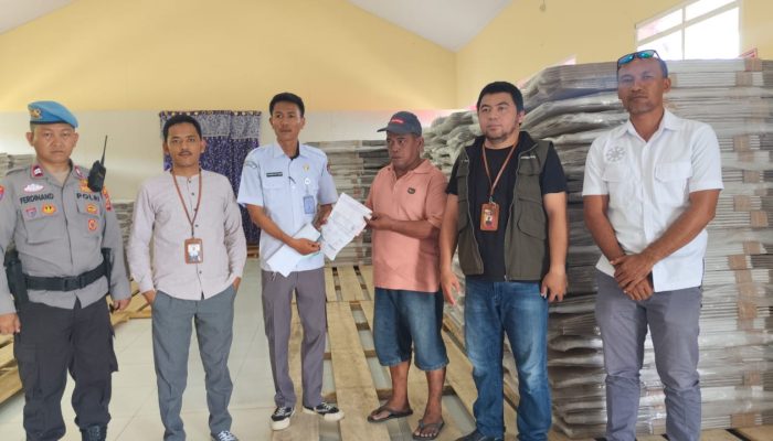 Polres Banggai Kawal Kedatangan 1.370 Kotak Suara Pilkada 2024