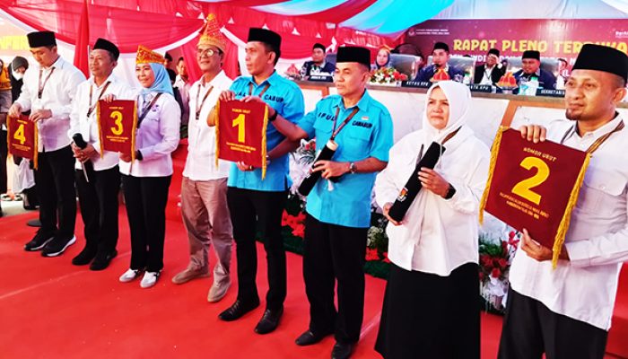 KPU Gelar Rapat Pleno Terbuka Penetapan Nomor Urut Paslon Bupati dan Wakil Bupati Pilkada Tojo Una-Una 2024