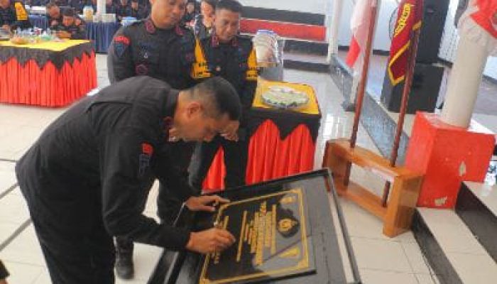 Dansatbrimob Lakukan Peresmian Gudang Handak I Putu Satria Wirabuana