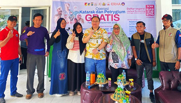 Pemda Tojo Una-Una Melepas Peserta Operasi Katarak dan Pterigium di Palu