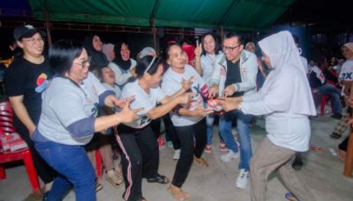 Warga Onepute Antusias Mengikuti kampanye Dialogis Pasangan Delis-Djira