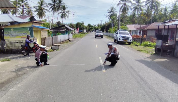 Lansia Pejalan Kaki di Kintom Luka Berat Usai Ditabrak, Polisi Olah TKP