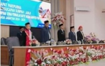 Semuel Munda Resmi Dilantik Sebagai Ketua DPRD Poso Untuk Periode Kedua