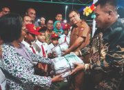 Dukung Pendidikan Setara, Pemkab Banggai Berikan Seragam Gratis dan Kucurkan Ratusan Miliar Untuk Siswa