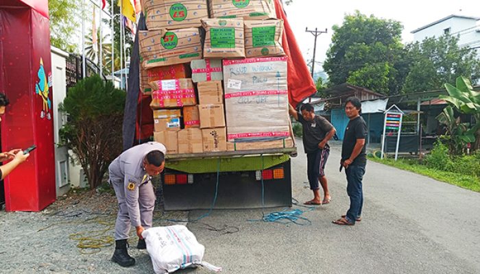 Logistik Pilkada Serentak Tahun 2024 Tiba dikantor KPU Tojo Una-Una