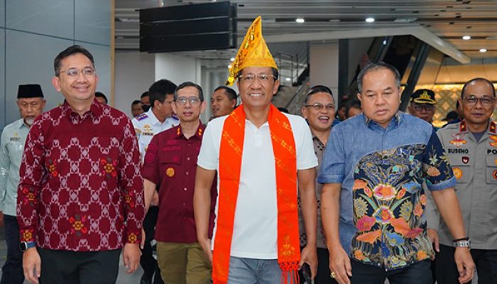 Pemprov Sulteng Sambut Menkumham RI di Bandara Mutiara Sis Al-Jufri Palu