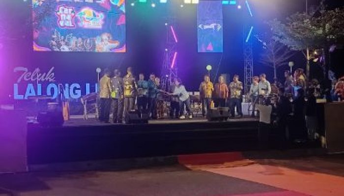Pjs. Bupati Banggai Resmi Menutup Festival Teluk Lalong 2024