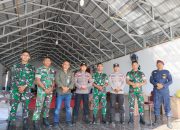TNI-Polri Amankan Proses Packing Surat Suara Pilkada di Gudang KPU Banggai