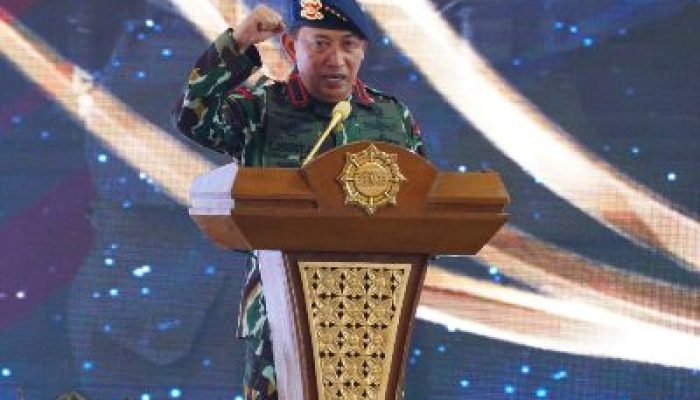 Kapolri Apresiasi Anggota Brimob Yang Berhasil Bebaskan Pilot Susi Air Korban Penyanderaan KKB