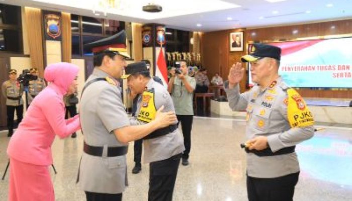Kapolda Sulteng Hadiri Pelantikan Wakapolri dan Pengantar Purna Tugas Pejabat Polri
