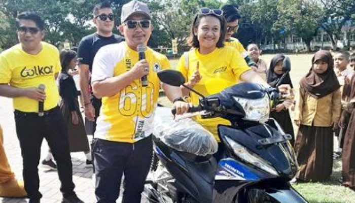 Amirudin Tamoreka dan Furqanuddin Hadiri Senam Golkar HUT ke-60 di Banggai
