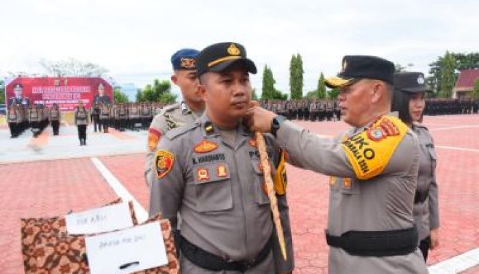 Pimpin Apel Pergeseran Pengamanan TPS Pilkada, Kapolda Sulteng Ingatkan Jaga Hubungan Baik Dengan Masyarakat Hingga Netralitas Polri