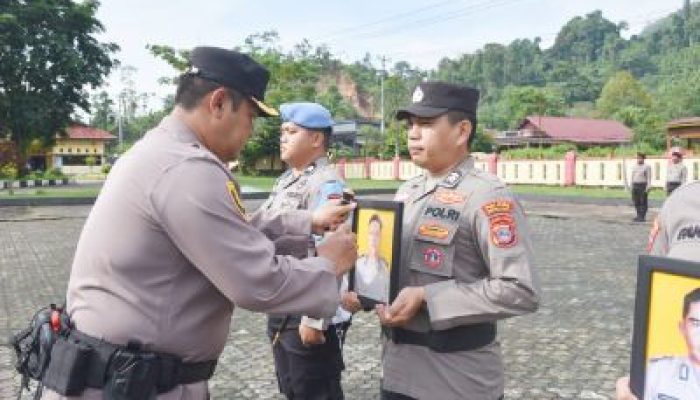 Kapolres Pimpin Upacara PTDH, Dua Personel Polres Morowali Utara
