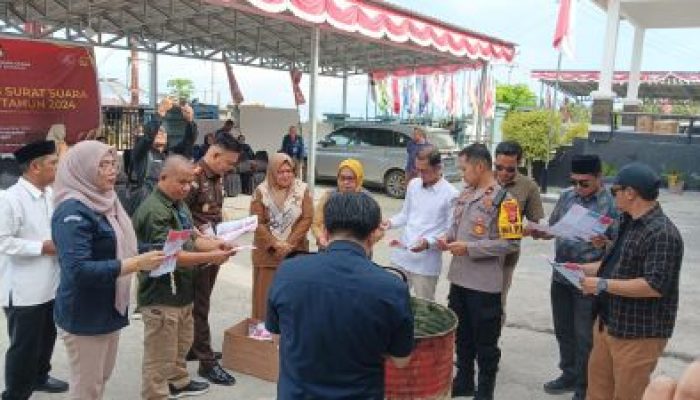 KPU Banggai Musnahkan Surat Suara Rusak dan Kelebihan Logistik Pilkada 2024