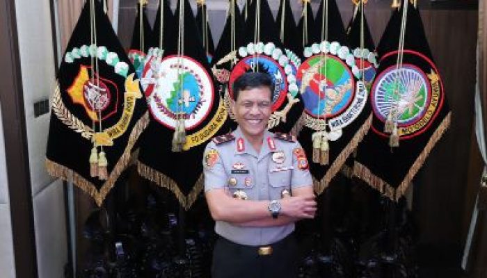 Wakapolda Sulteng Helmi Kwarta, Resmi Sandang Pangkat (Brigjen Pol) Bintang Satu