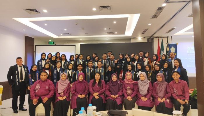FKIP Unismuh Luwuk Kukuhkan 70 Lulusan Sarjana Dalam Acara Yudisium Spektakuler