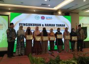 82 Mahasiswa FAI Unismuh Luwuk Resmi Sandang Gelar Sarjana Pendidikan