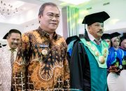 PJ. SEKDA BANGGAI RAMLI TONGKO HADIRI WISUDA XXII UNISMUH LUWUK TAHUN 2024